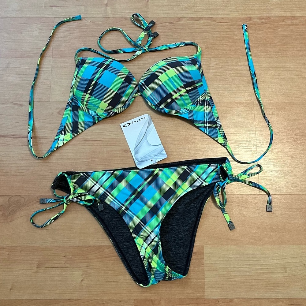 Oakley Bikini - Brand New with Tags